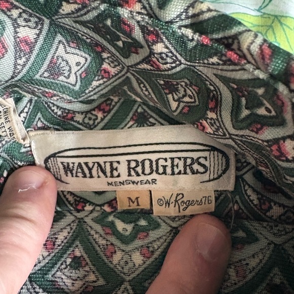 70s Wayne Rogers Shirt Nylon Designer Green Multiprint zipper M Button Vintage - Picture 5 of 8